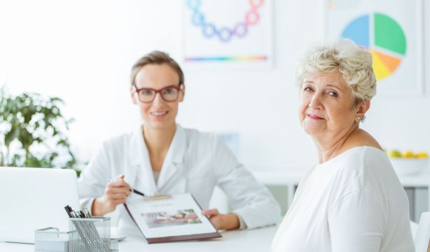 ¿Vivir más o vivir mejor? Las preferencias cambian según la edad y el sexo