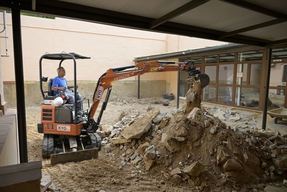 Arrancan las obras del Hogar del Jubilado de Paiporta (Valencia) tras la dana Arrancan las obras del Hogar del Jubilado de Paiporta (Valencia) tras la dana