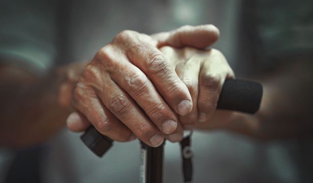 Los mayores piden más control contra los ingresos involuntarios en residencias: "Es preocupante"