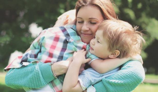 Ser madre afecta más a la salud que ser padre, según un estudio