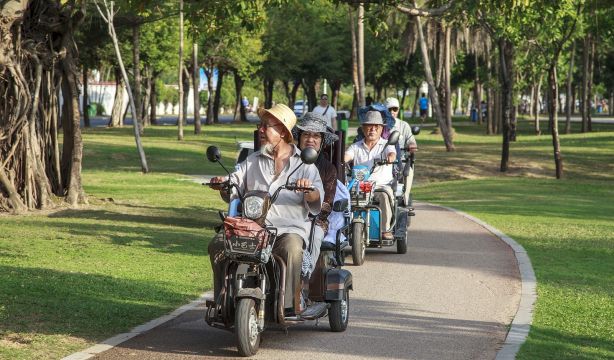 Aumentar la esperanza de vida es política de Estado en China: así fomentan la longevidad