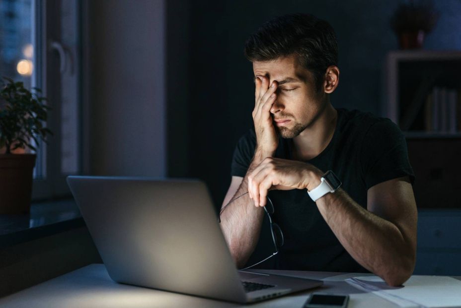 El trabajo nocturno y el insomnio elevan el riesgo de sufrir Covid persistente, según un estudio (Fuente: BigStock) El trabajo nocturno y el insomnio elevan el riesgo de sufrir Covid persistente, según un estudio (Fuente: BigStock)