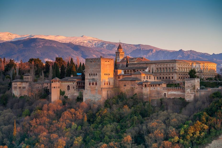 Descubre la Costa Tropical y Granada este otoño gracias a Mundosenior