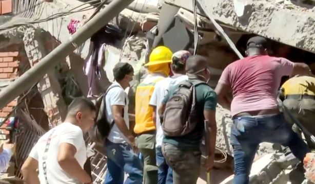 Un terremoto de magnitud 7,4 grados sacude Colombia (Caracol TV)