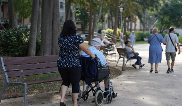 El gasto en cuidados se duplicará hasta 2050 y complicará el futuro de las pensiones