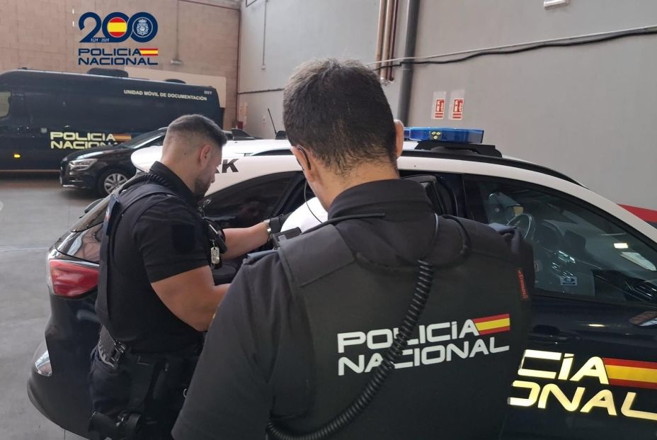 La Policía alerta de una estafa a personas mayores relacionada con un falso cable de alta tensión