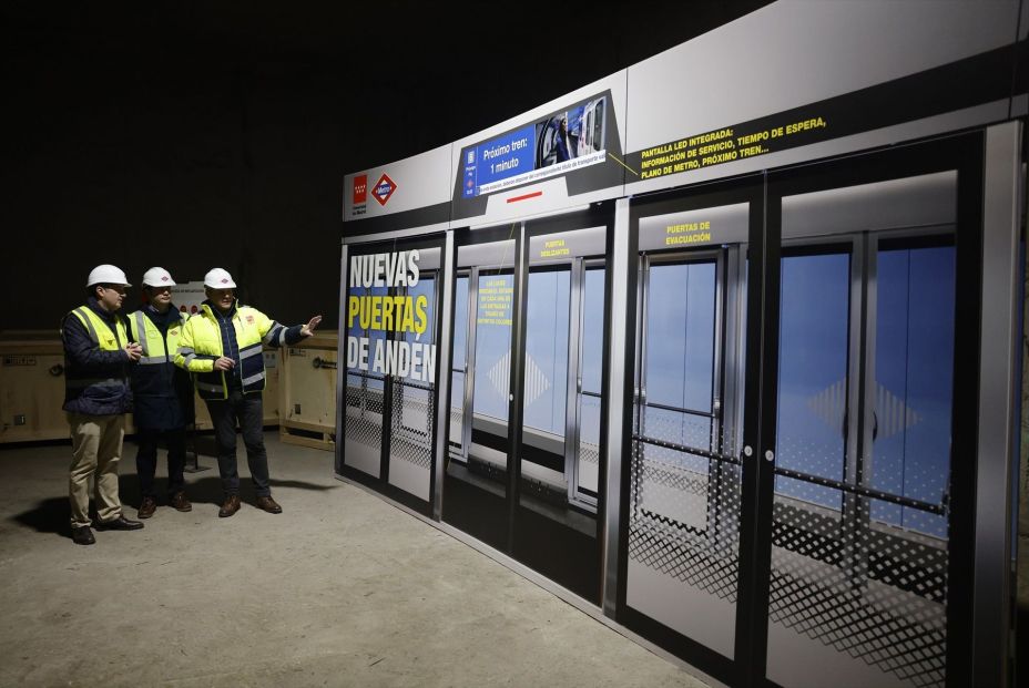 EuropaPress 7243139 instalacion puertas anden automatizacion l6 metro empezara martes EuropaPress 7243139 instalacion puertas anden automatizacion l6 metro empezara martes