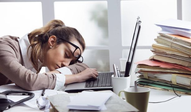Dormir bien y su relación con una mayor esperanza de vida laboral (Fuente: BigStock)
