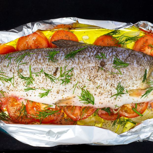 Pescado con papel de aluminio