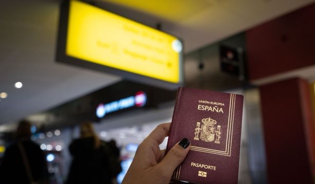¿Viajas fuera de España? Esto es lo que debes saber (Fuente: BigStock)