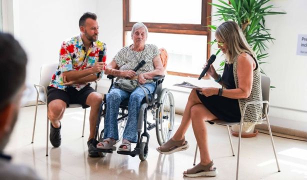 Una residencia de Barcelona recibe el primer distintivo de compromiso con la diversidad LGTBI+ (Generalitat de Catalunya)