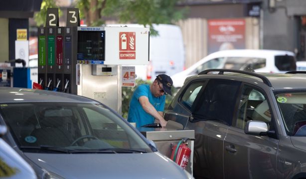 Gasolina y diésel suben por octava semana consecutiva y encarecen la vuelta de las vacaciones