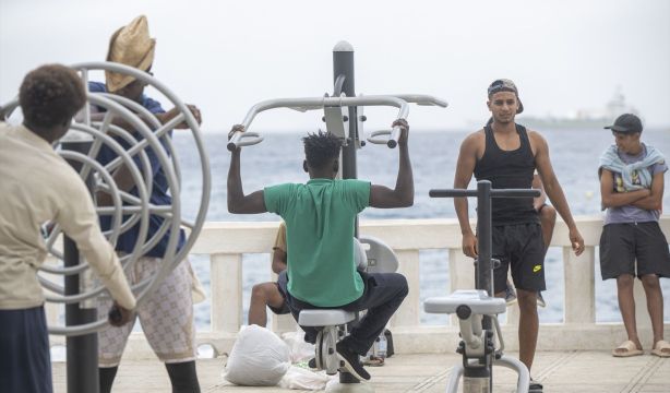 Los mayores de Ceuta, aterrorizados: no quieren salir de sus casas