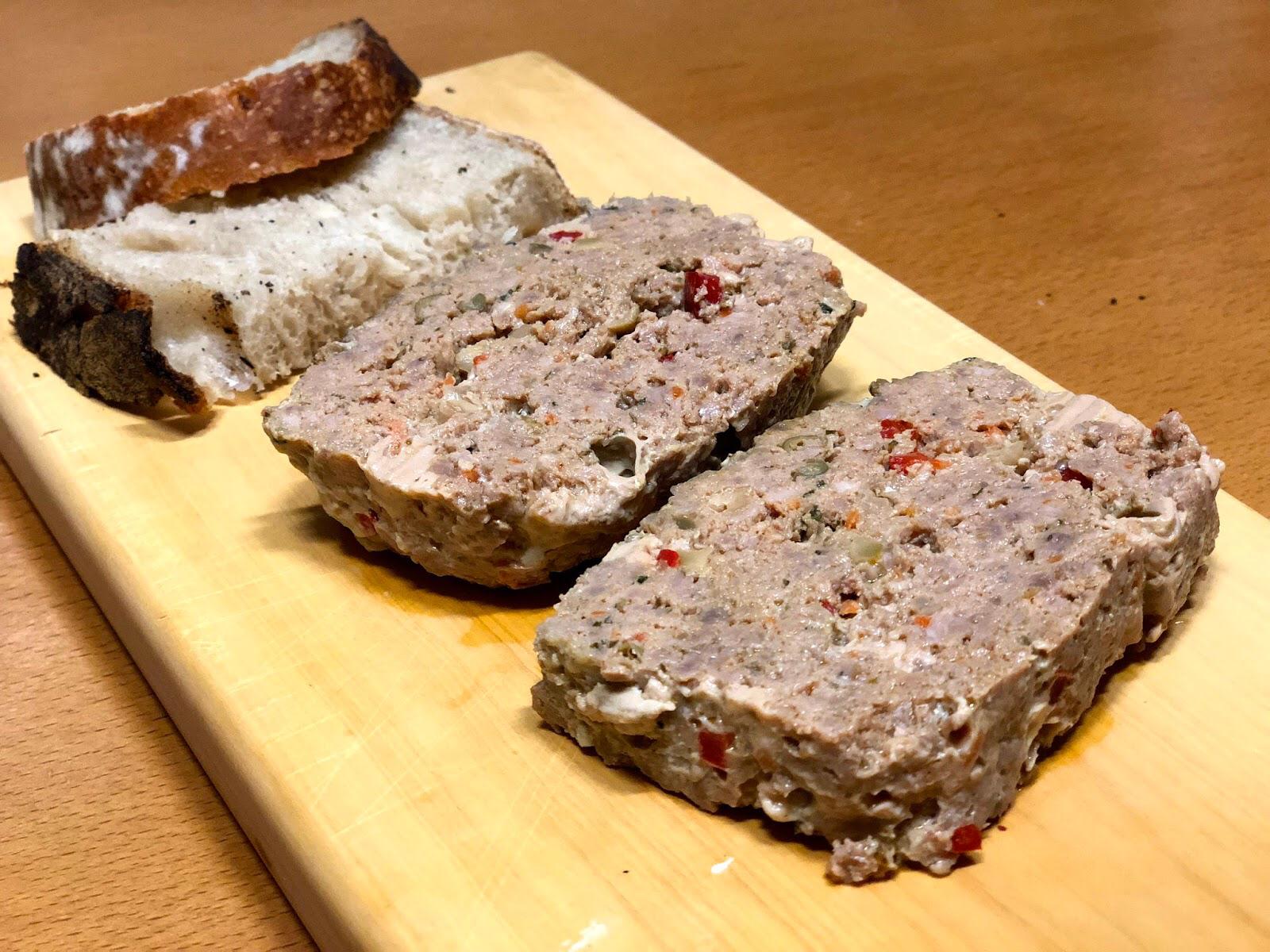 Pastel de carne con aires de tartar: las recetas de cocina de Eloy Moral