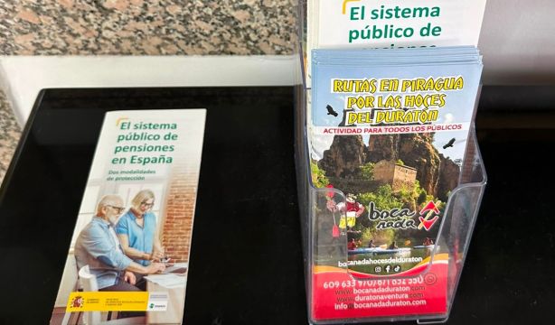 El Imserso reparte folletos sobre pensiones con "datos que no cuentan la situación real del sistema"