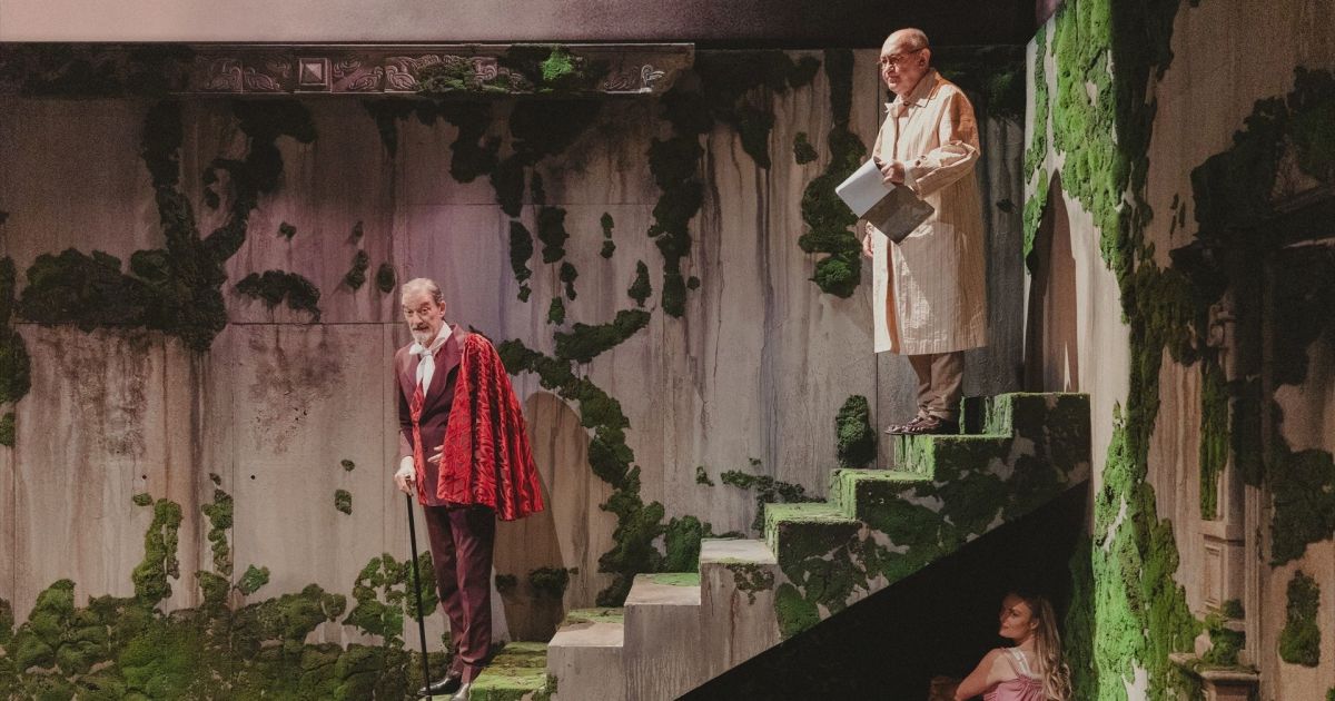 Lope de Vega's Los Locos de Valencia Opens New Season at Teatros del Canal - News Directory 3