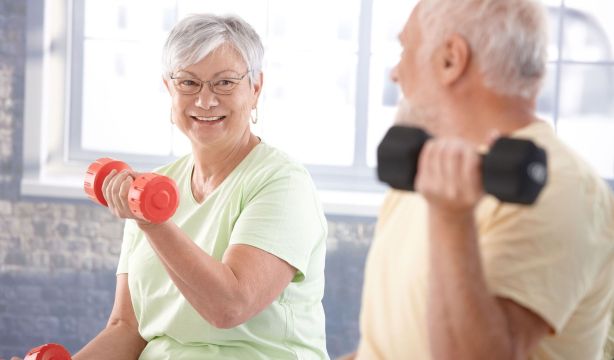 Los sénior rompen mitos: cuidan su alimentación, hacen ejercicio y apenas van al médico