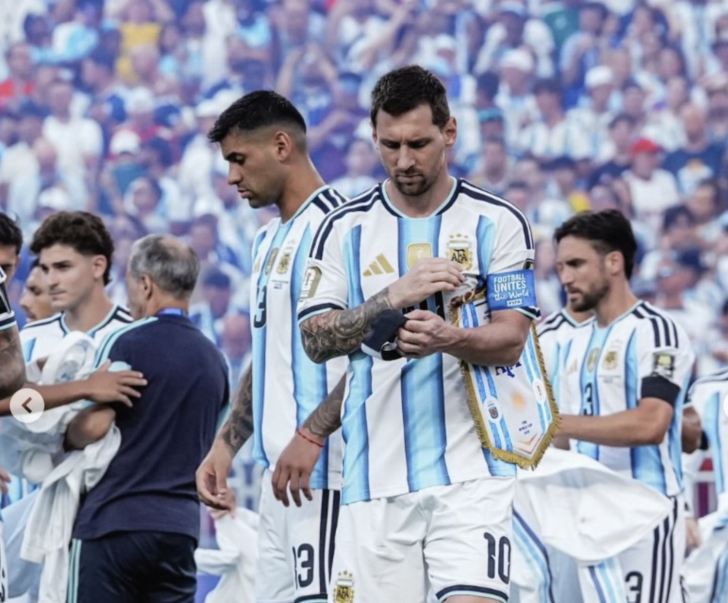 Messi anuncia su retirada de la selección argentina: "Ya no tengo más para dar" Messi anuncia su retirada de la selección argentina: "Ya no tengo más para dar"