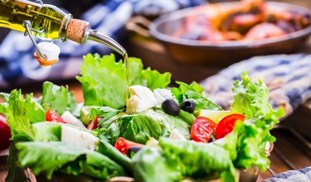 El truco del chef Jordi Cruz para recuperar una lechuga mustia (Fuente: BigStock)