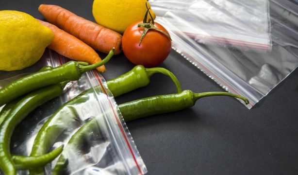 7 usos de las bolsas reutilizables que te harán la vida más fácil (Fuente: BigStock)