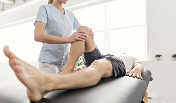 La fisioterapia puede prevenir y tratar las secuelas del cáncer (Fuente: BigStock)