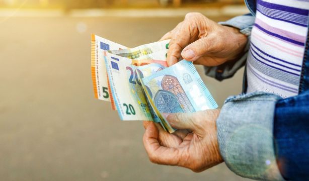 Jubilación anticipada: el 'truco' que puede aumentar la pensión en 200 euros al mes