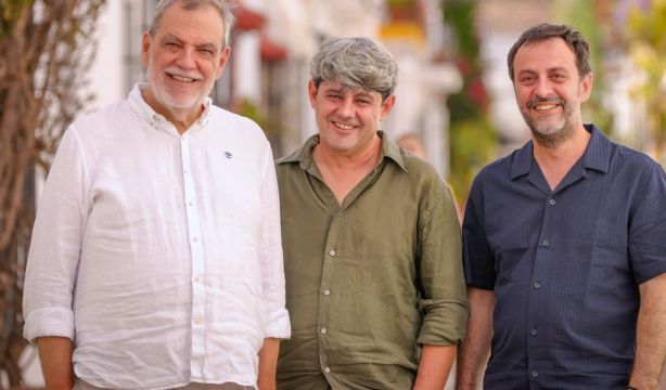 Carmen Mola vuelve con 'Los huérfanos', una novela sobre la violencia de la mafia en Marbella