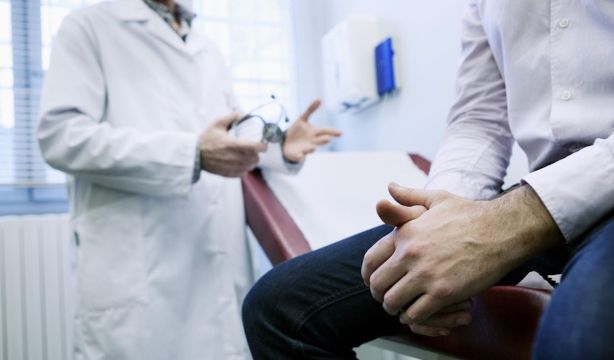 Más allá de la próstata: los problemas de salud que deben vigilar los hombres a partir de los 50
