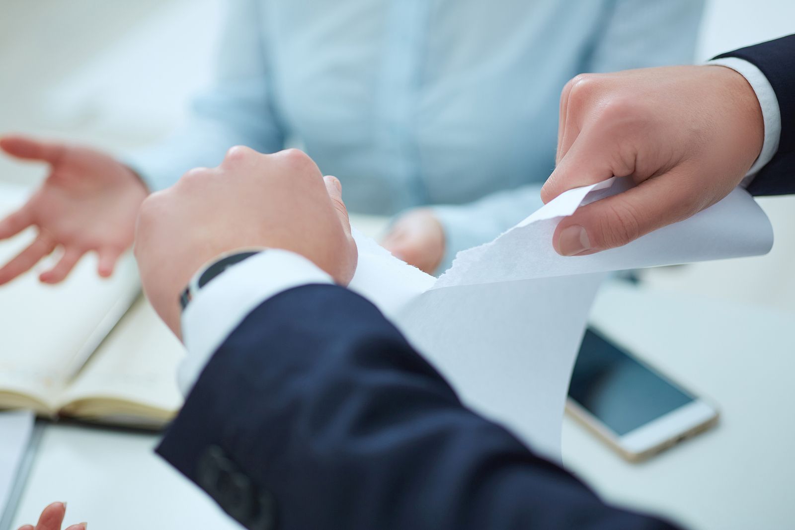 Herencias envenenadas: más de 55.000 personas renuncian a cobrarlas cada año Herencias envenenadas: más de 55.000 personas renuncian a cobrarlas cada año