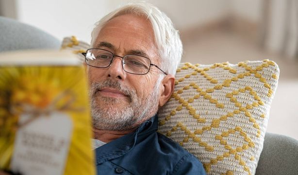 El truco de la ciencia para mantener el cerebro 'joven' a partir de los 65 años (Fuente: BigStock)