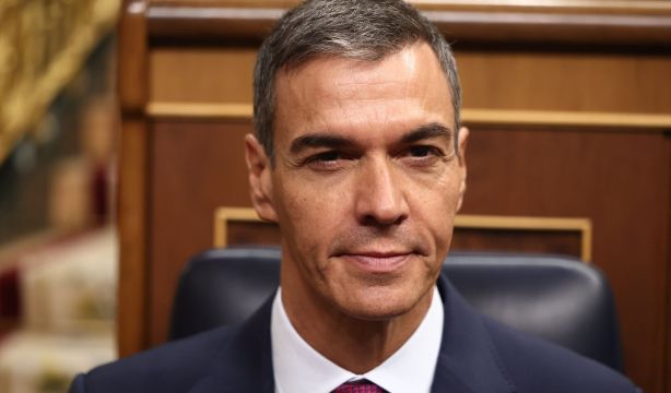 El CIS da una caída de solo dos puntos al PSOE tras la crisis de Ceuta y le mantiene en cabeza