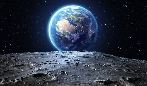 La falta de agua, el gran obstáculo para construir ciudades en la Luna (Fuente: BigStock)