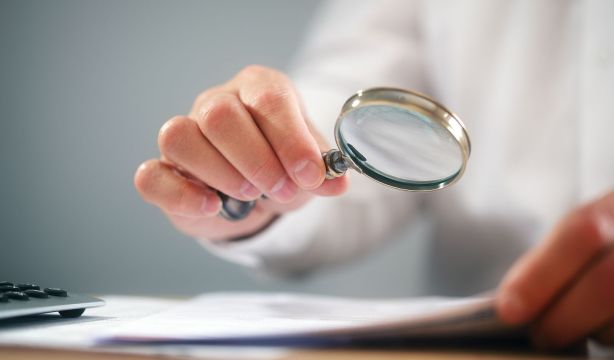 Cómo saber si eres heredero de una persona fallecida