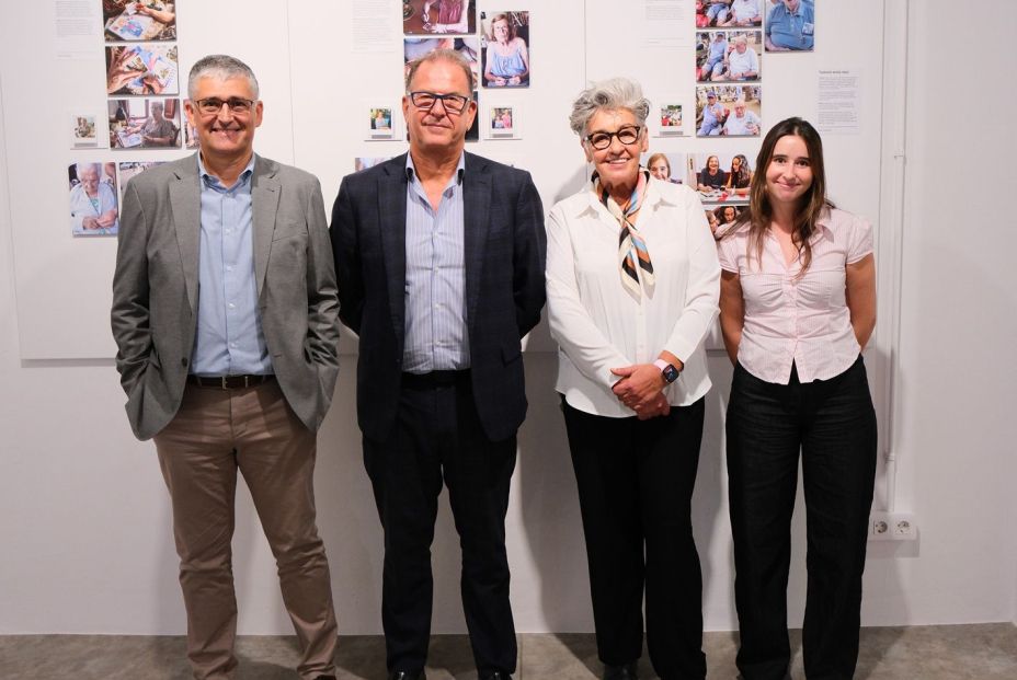 ‘Todavía estoy aquí’: la fotografía instantánea ancla en el presente a personas con Alzheimer