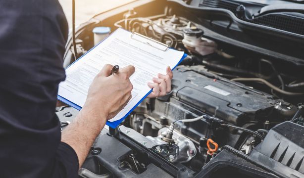El truco de un mecánico para ahorrar hasta un 20% en combustible sin necesidad de cambiar de coche El truco de un mecánico para ahorrar hasta un 20% en combustible sin necesidad de cambiar de coche