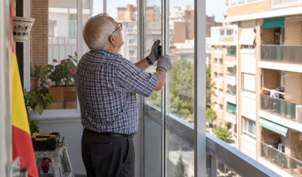 ¿Hay que pedir permiso para cerrar la terraza de un piso?