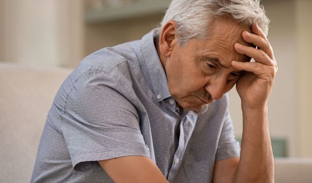 Un neurólogo explica cómo actuar ante los delirios y la agresividad en personas con alzhéimer