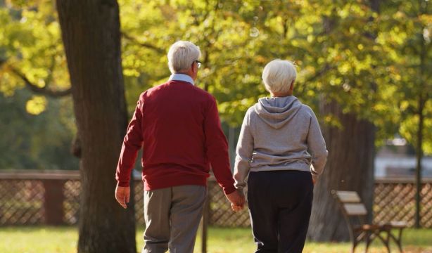 Pasos diarios: cuántos hay que dar y a qué ritmo para reducir el riesgo de muerte prematura