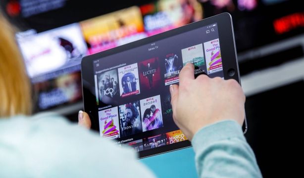La factura invisible: los españoles ya pagan más por servicios digitales que por luz y gas (Fuente: BigStock)