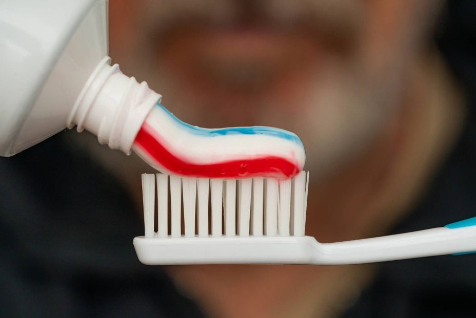 Alzhéimer y salud bucodental: los problemas que pueden aparecer y cómo prevenirlos (Fuente: BigStock) Alzhéimer y salud bucodental: los problemas que pueden aparecer y cómo prevenirlos (Fuente: BigStock)