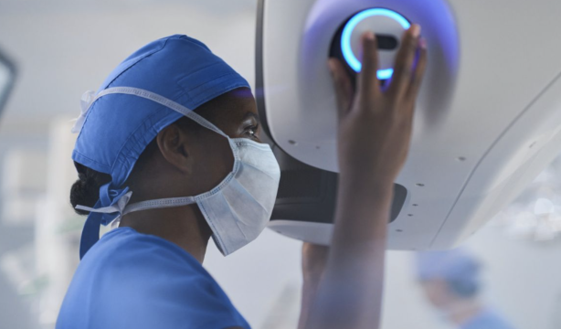 Sistema de cirugía asistida por robot da Vinci 5 recibe el marcado CE para procedimientos cardiacos