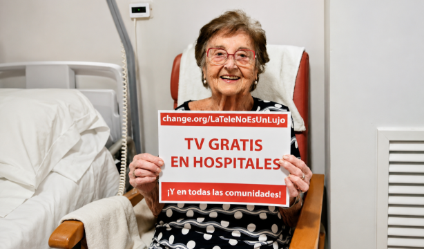 Rosita, la mujer de 95 años que pide televisión gratis en los hospitales, registra 63.000 firmas