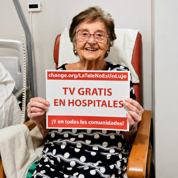 Rosita, la mujer de 95 años que pide televisión gratis en los hospitales, registra 63.000 firmas