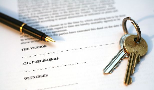 El trámite tras firmar una vivienda ante notario que muchos propietarios olvidan hacer