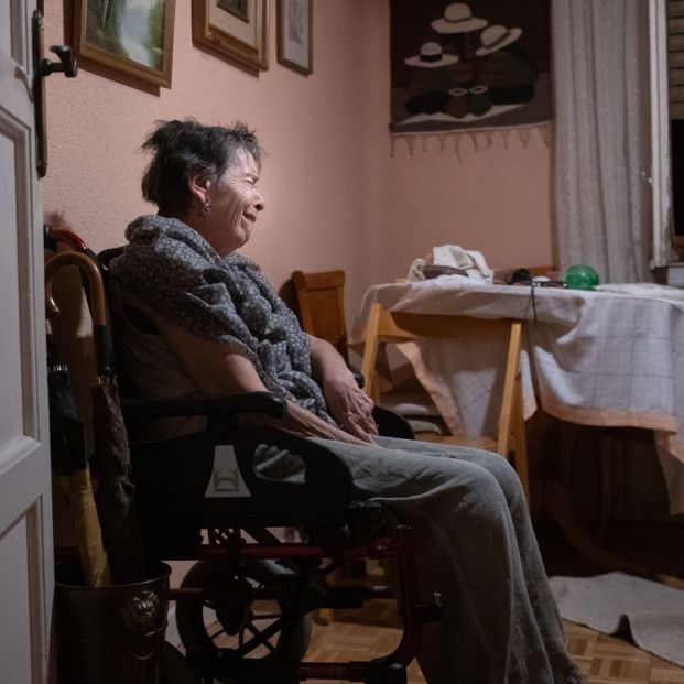 Indignación ciudadana por el desahucio de Maricarmen: "Es una barbaridad lo que ha pasado" (Fernando Sánchez / Europa Press)