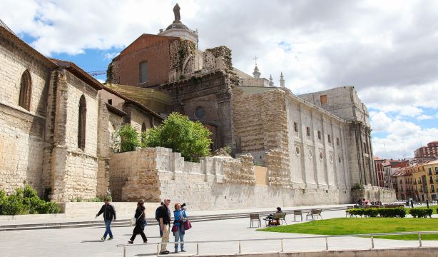 Los mejores destinos de España para viajar en otoño después de los 65