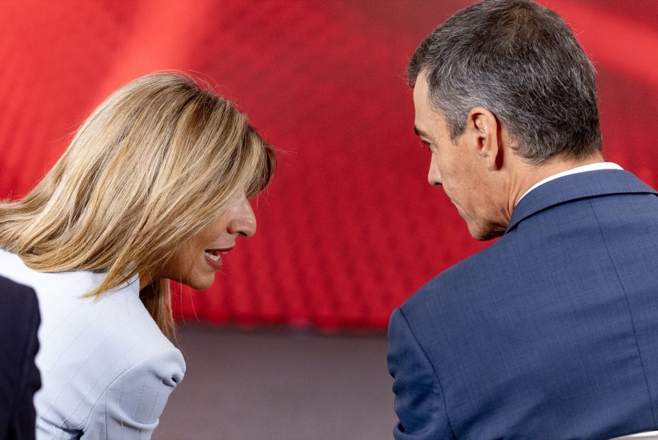 El presidente del Gobierno, Pedro Sánchez, y la vicepresidenta segunda y ministra de Trabajo y Economía Social, Yolanda Díaz El presidente del Gobierno, Pedro Sánchez, y la vicepresidenta segunda y ministra de Trabajo y Economía Social, Yolanda Díaz