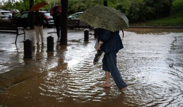 Residencias de mayores de Barcelona sufren inundaciones por las fuertes lluvias