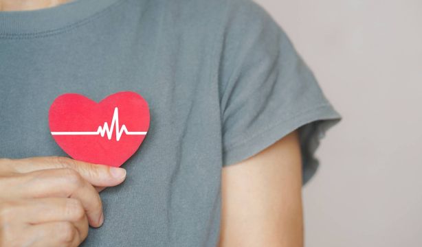 Cansancio y falta de aire en mayores: cuándo conviene revisar el corazón (Fuente: BigStock)
