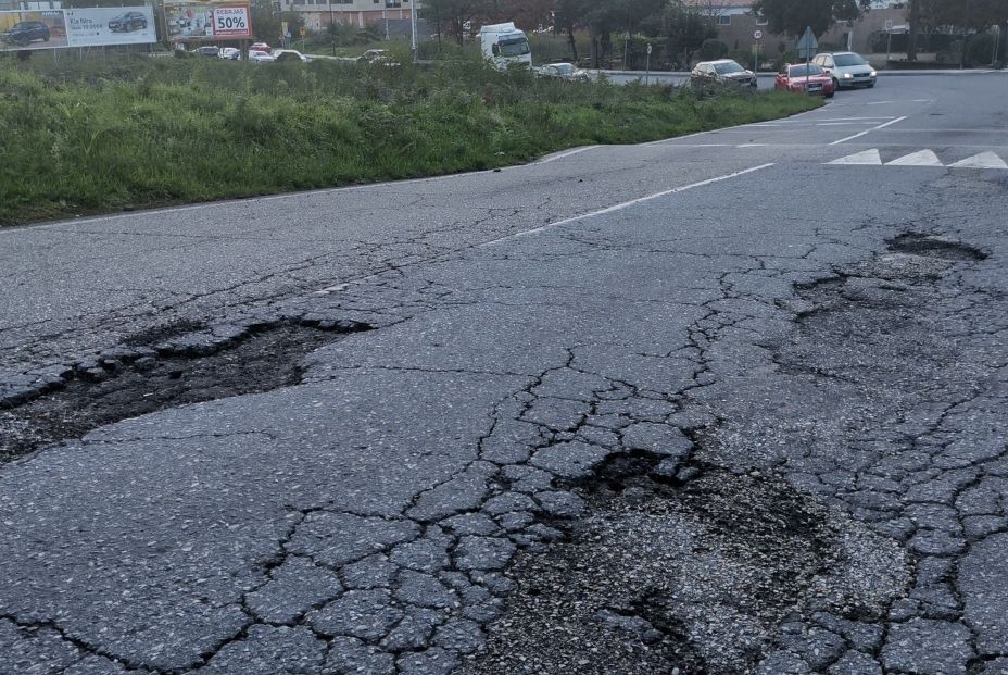 O PORRIÑO (PONTEVEDRA) PUENTE QUE CRUZA LA A-52. Año 2019. Foto: EuropaPress